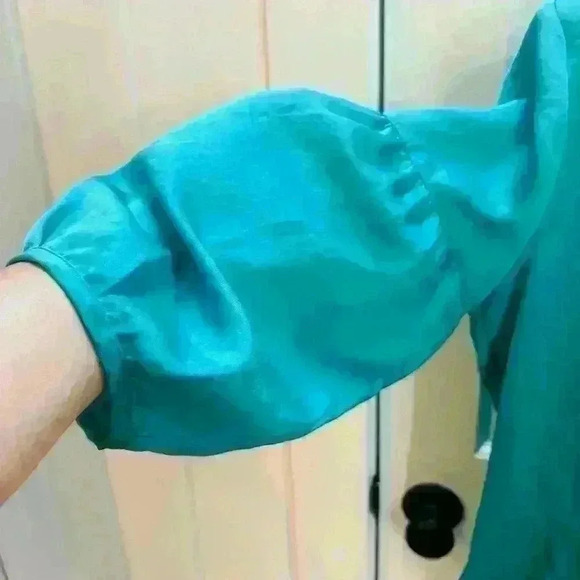 Talbots green blouse size LP. - Picture 3 of 8